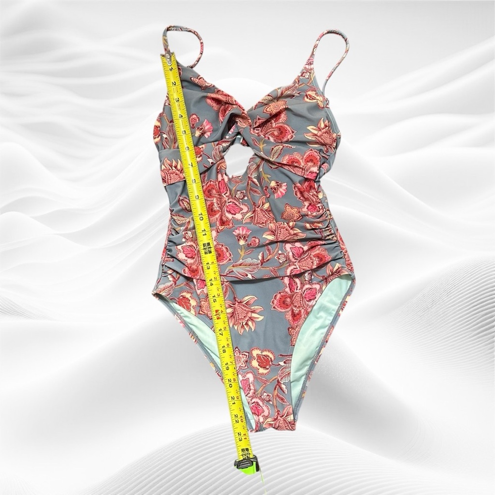 NWT Cupshe Blue Floral Twist One Piece Swimsuit Modest Tummy Control Bathing XS - Picture 7 of 12